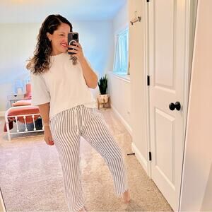 NWT Coral Cove White Blue Linen Striped Pants Small/Medium